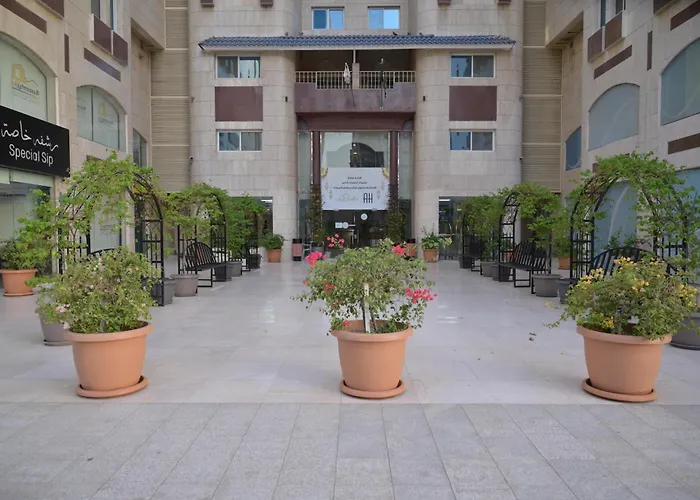 فندق ايه اتش